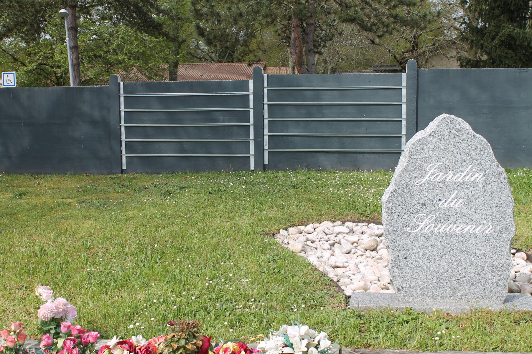 Liste de photographies du cimetière Fiche de présentation de Nouveau Cimetière - Informations et services en ligne - Portail funéraire Citoyen Ville de Canéjan Ville de Canéjan