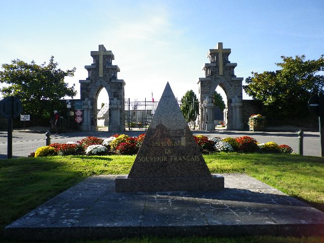 Liste de photographies du cimetière Fiche de présentation de Nouveau Cimetière 2 - Informations et services en ligne - Portail funéraire Citoyen Ville de Dinard Ville de Dinard