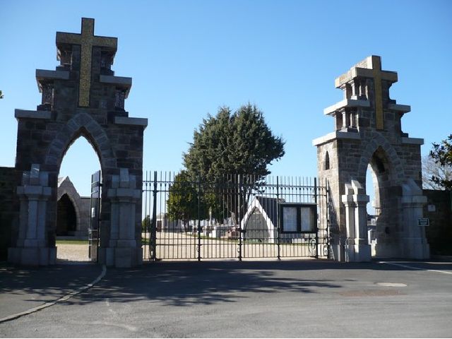 Liste de photographies du cimetière Fiche de présentation de Nouveau Cimetière 2 - Informations et services en ligne - Portail funéraire Citoyen Ville de Dinard Ville de Dinard