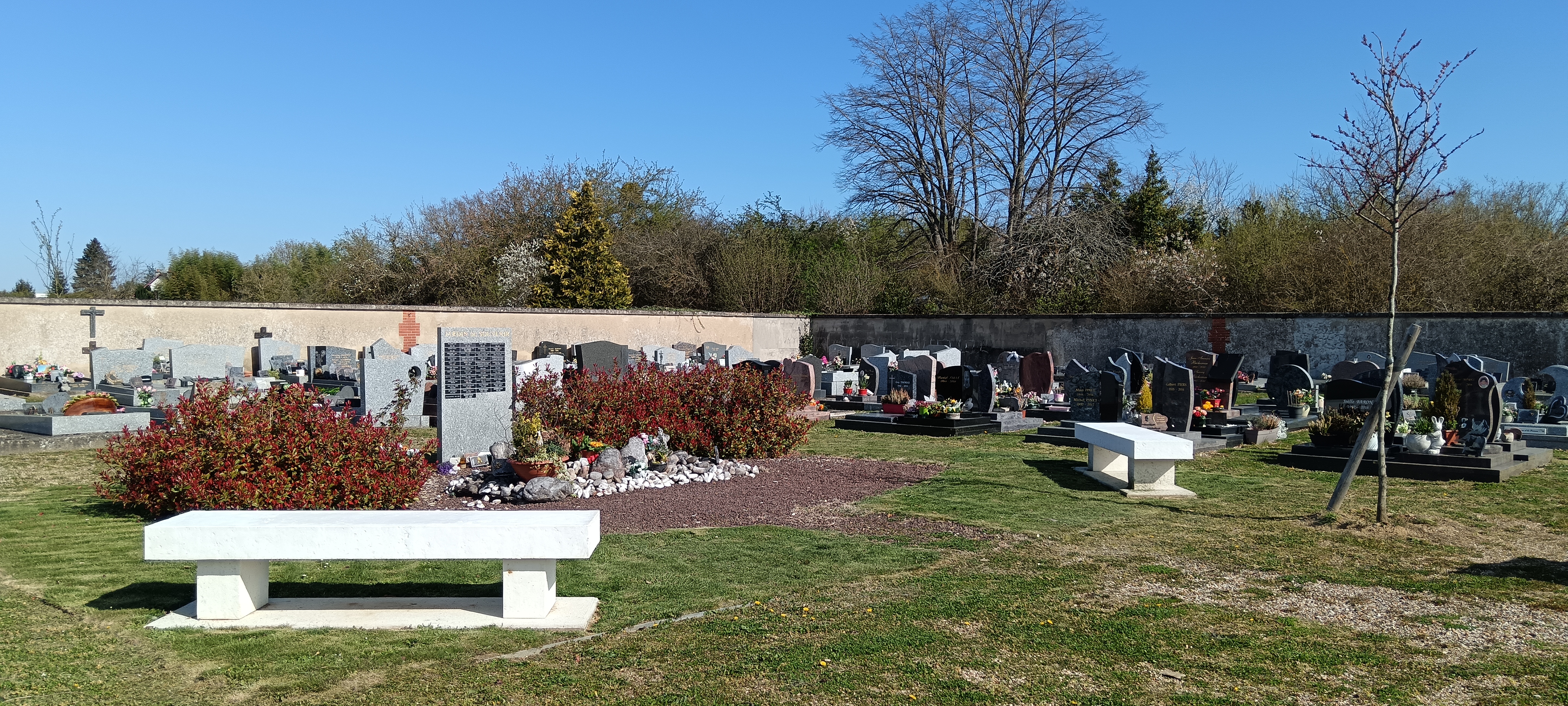 listes de photographies des cimetière de la ville de GIEN, Histoire des cimetières de la ville de GIEN , Historique sépultures de la ville de GIEN 