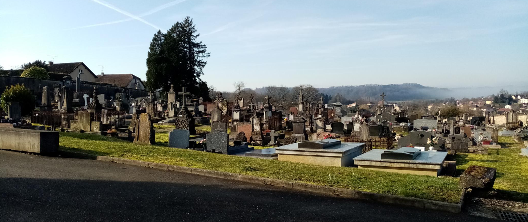 Liste de photographies du cimetière Fiche de présentation de Cimetière d’Héricourt - Informations et services en ligne - Portail funéraire Citoyen Ville d'Héricourt Ville d'Héricourt