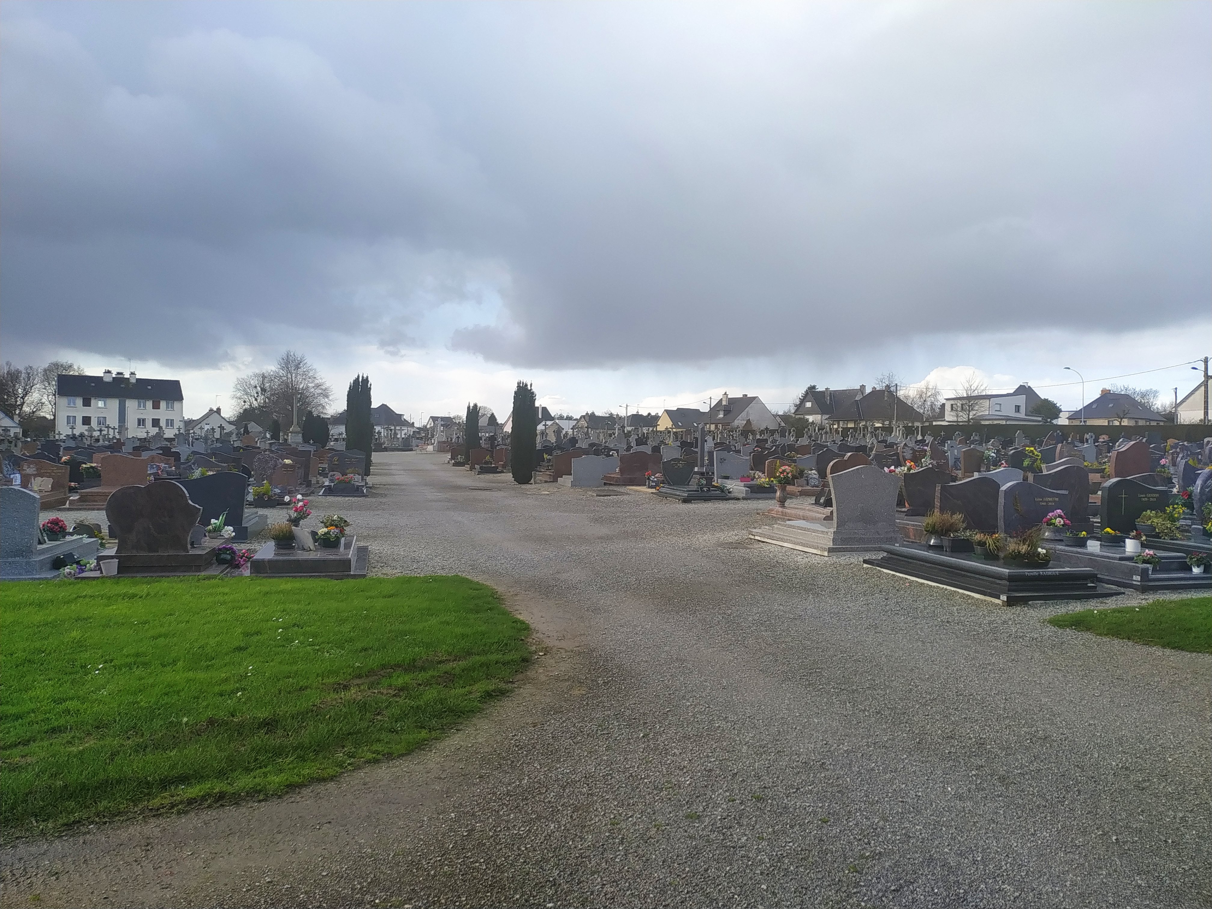 Liste de photographies du cimetière Fiche de présentation de Cimetière Communal - Informations et services en ligne - Portail funéraire Citoyen Commune de Janzé Commune de Janzé