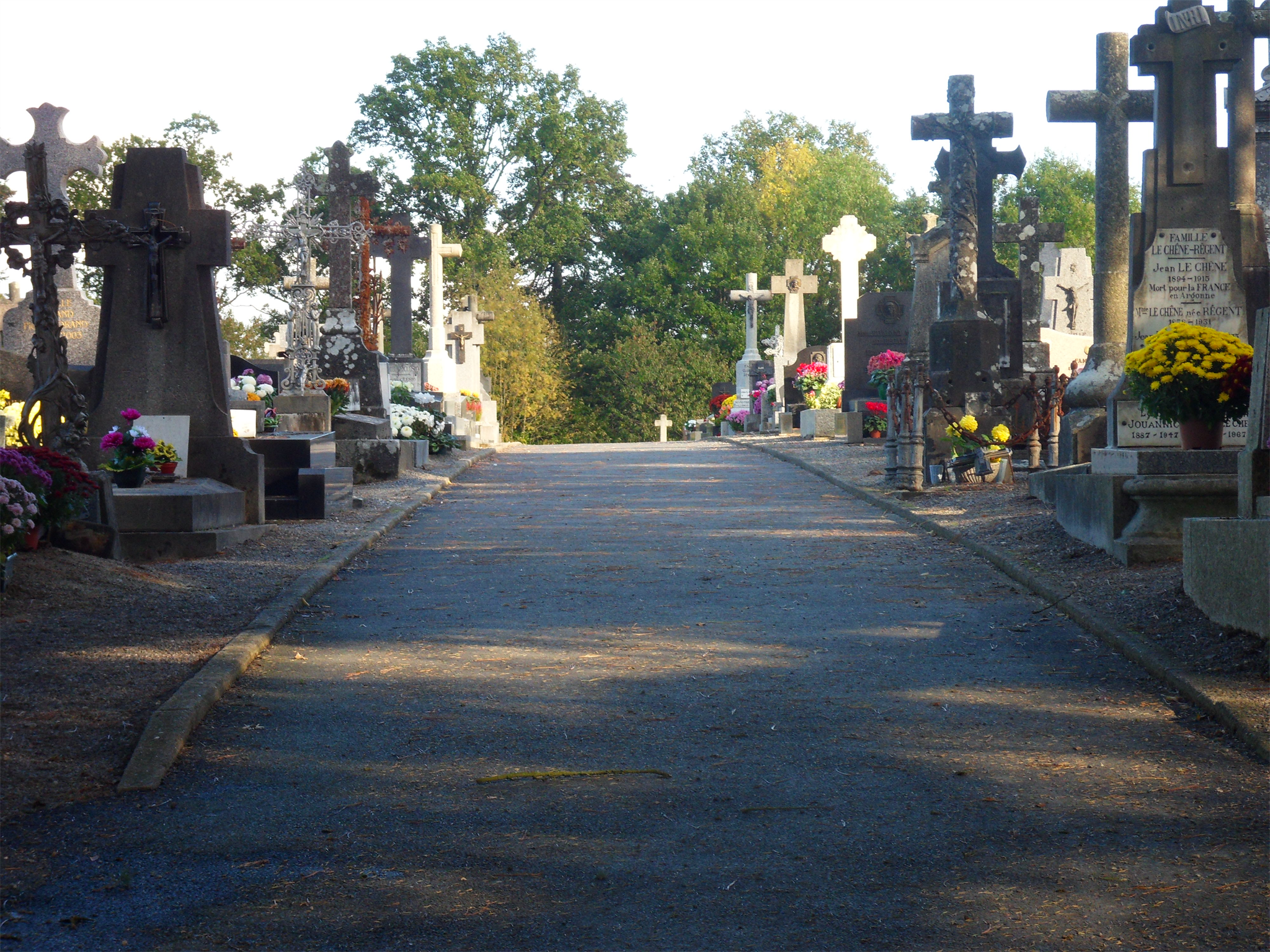 Liste de photographies du cimetière Fiche de présentation de Cimetière de La Gacilly - Informations et services en ligne - Portail funéraire Citoyen Commune de La Gacilly Commune de La Gacilly