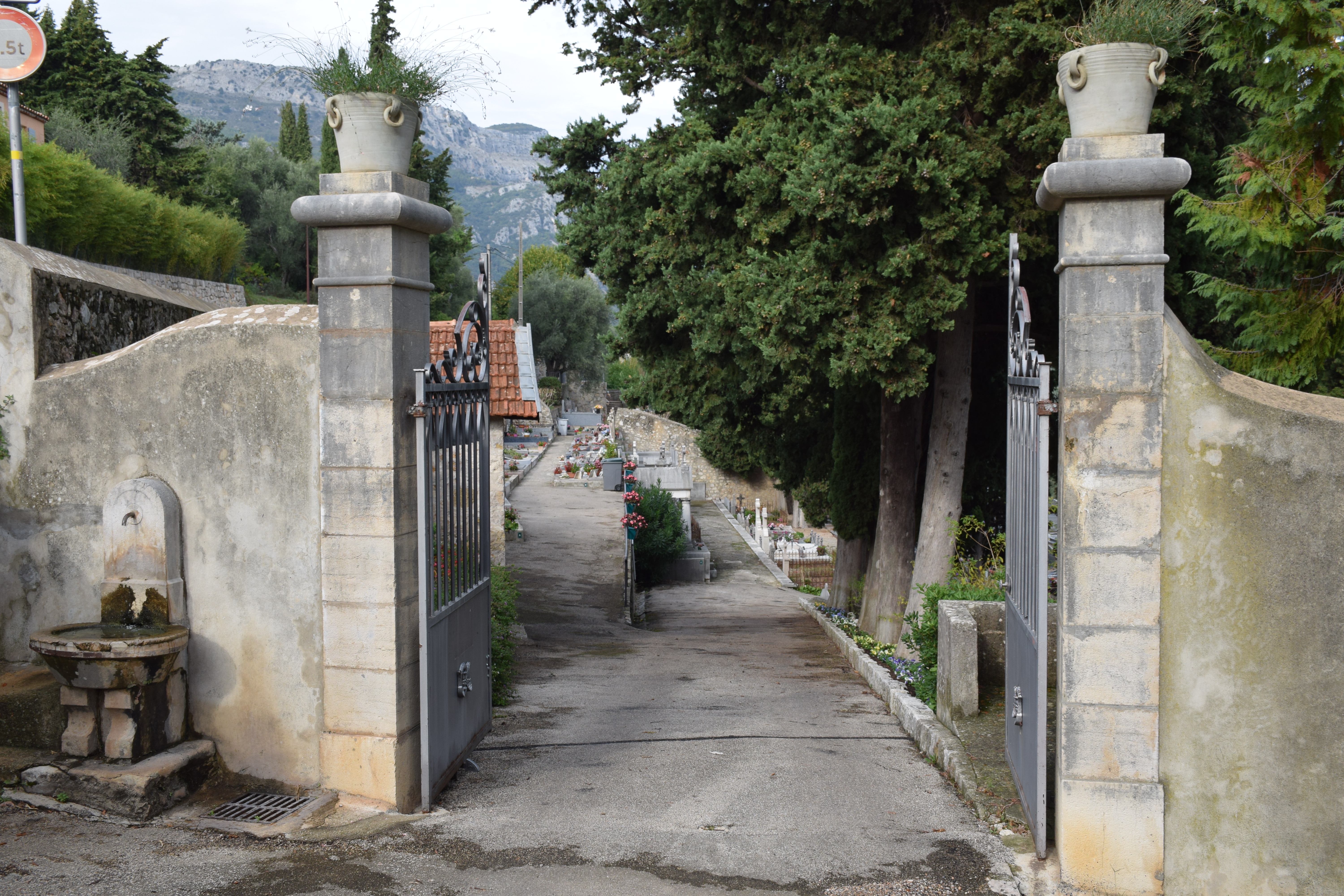 Histoire des cimetières Ville du Le Bar-sur-Loup, Historique sépultures Ville du Le Bar-sur-Loup