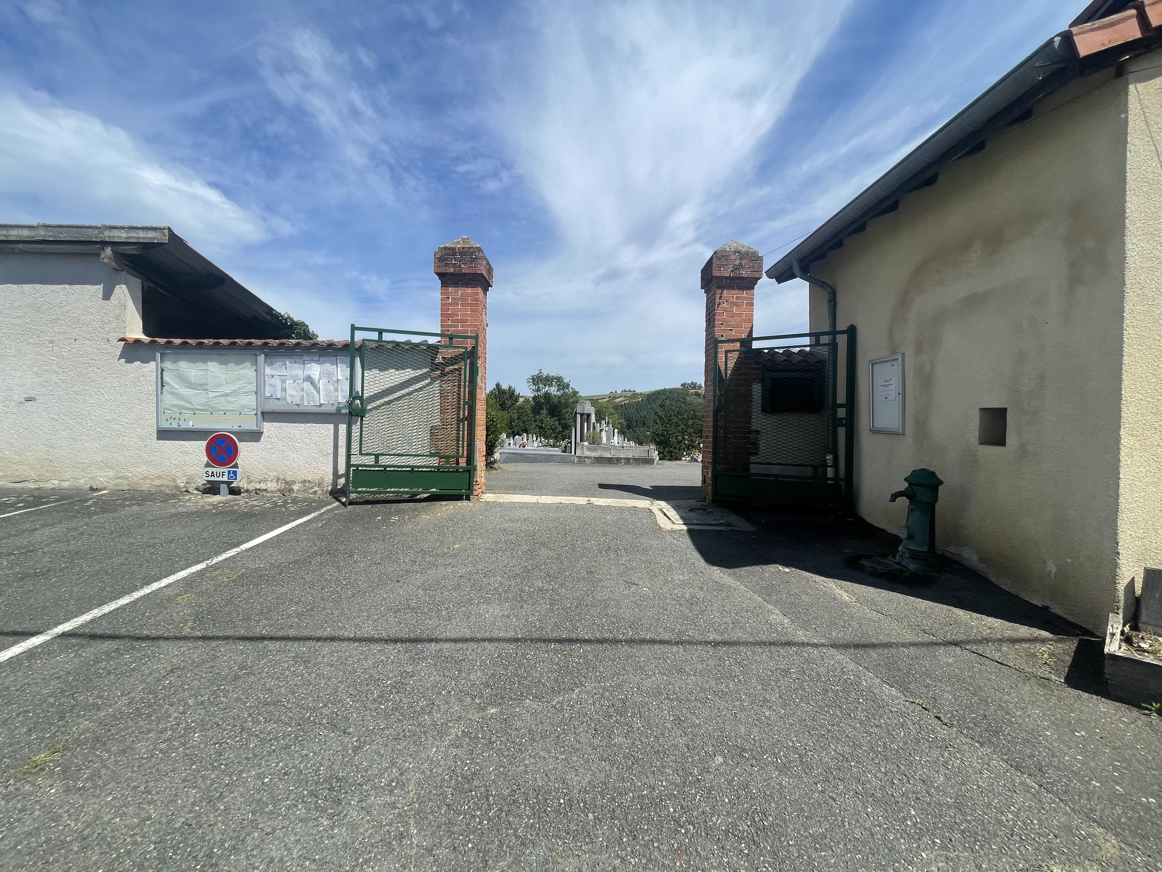 listes de photographies des cimetière de la ville de SAINT GALMIER, Histoire des cimetières de la ville de SAINT GALMIER , Historique sépultures de la ville de SAINT GALMIER 