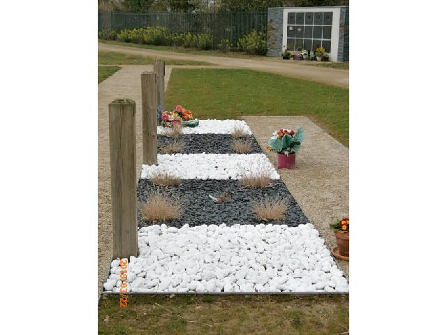 Liste de photographies du cimetière Fiche de présentation de Cimetière de la Noë - Informations et services en ligne - Portail funéraire Citoyen Ville de Thouaré sur Loire Ville de Thouaré sur Loire