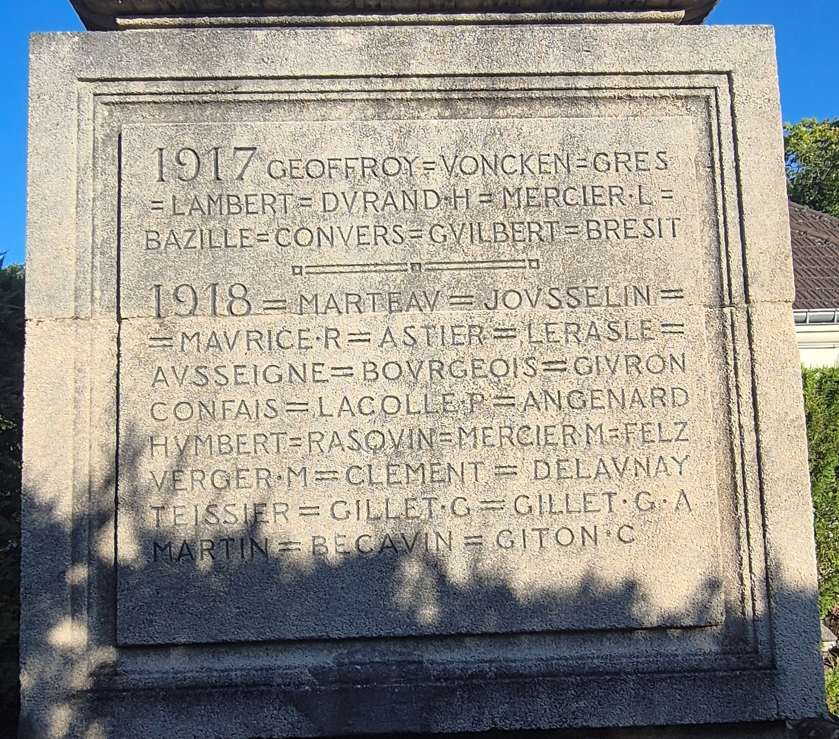 listes de photographies des cimetière de la commune de VIROFLAY, Histoire des cimetières de la commune de VIROFLAY , Historique sépultures de la commune de VIROFLAY 